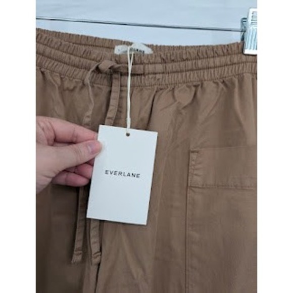 Everlane Easy Cargo Pants Tan Pull on wide leg NWT Women's sz Medium - Picture 3 of 8